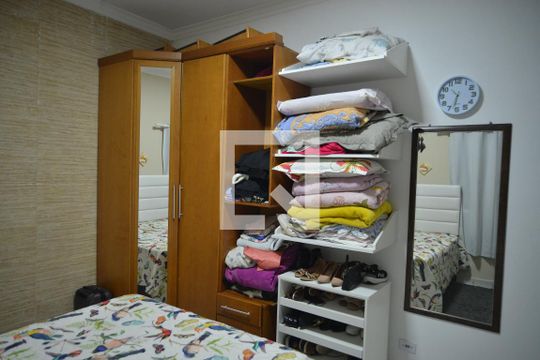 Casa à venda com 3 quartos, 160m² em Jardim Marek, Santo André