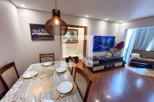 Sala de apartamento à venda com 3 quartos, 73m² em Santa Teresinha, São Paulo