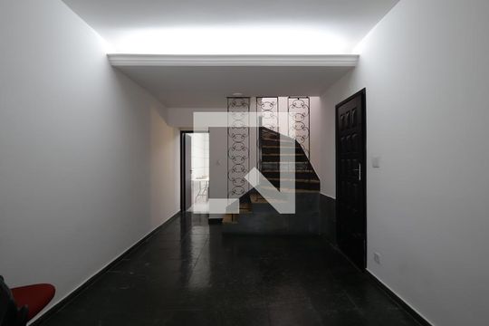 Sala de casa à venda com 3 quartos, 134m² em Jardim Monte Kemel, São Paulo