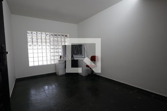 Sala de casa à venda com 3 quartos, 134m² em Jardim Monte Kemel, São Paulo