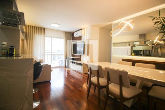 Sala  de apartamento à venda com 2 quartos, 83m² em Jardim Leonor, São Paulo