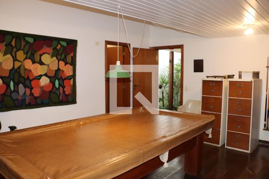 Sala de casa de condomínio para alugar com 5 quartos, 750m² em Chácara Eliana, Cotia