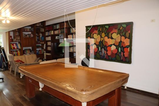 Sala de casa de condomínio para alugar com 5 quartos, 750m² em Chácara Eliana, Cotia
