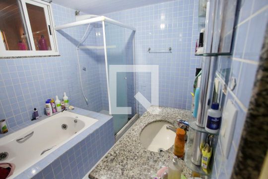 Banheiro da Suíte 1 de casa de condomínio para alugar com 3 quartos, 260m² em Freguesia (jacarepaguá), Rio de Janeiro