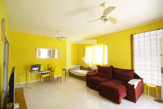 Sala de casa de condomínio para alugar com 3 quartos, 260m² em Freguesia (jacarepaguá), Rio de Janeiro