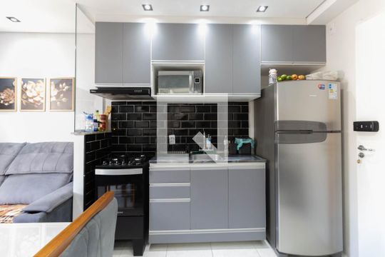 Cozinha  de apartamento à venda com 2 quartos, 36m² em Sacoma, São Paulo