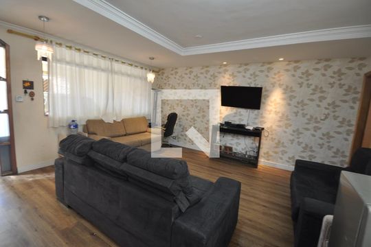 Sala de casa à venda com 5 quartos, 250m² em Vila Mazzei, São Paulo