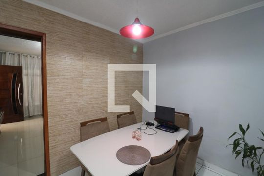 Copa de casa para alugar com 4 quartos, 250m² em Jardim Santa Teresinha, São Paulo