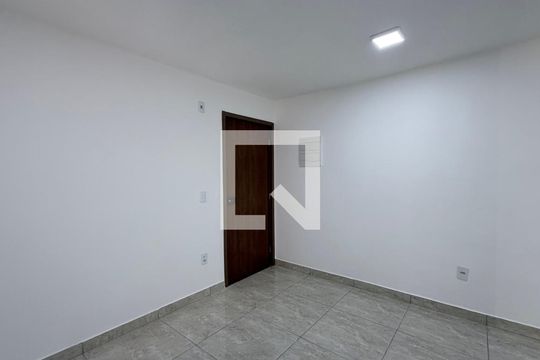 Sala de apartamento para alugar com 2 quartos, 42m² em Jardim Florence, Campinas