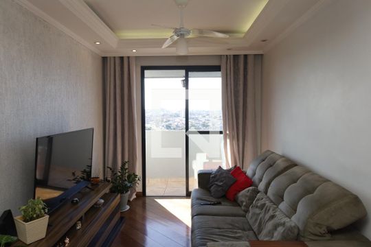 Apartamento à venda com 3 quartos, 67m² em Itaquera, São Paulo