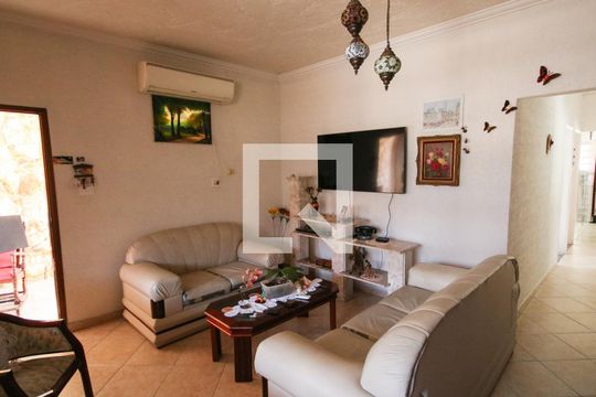 Sala de casa para alugar com 3 quartos, 150m² em Boqueirão, Praia Grande