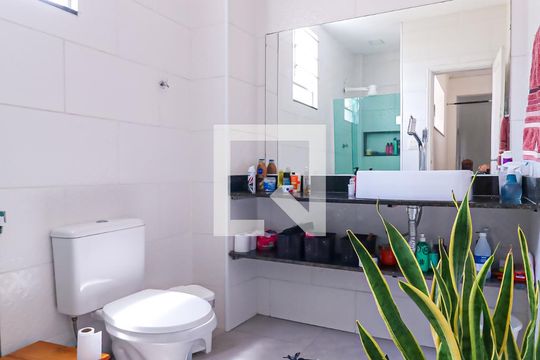 Banheiro de apartamento à venda com 2 quartos, 65m² em Inhaúma, Rio de Janeiro
