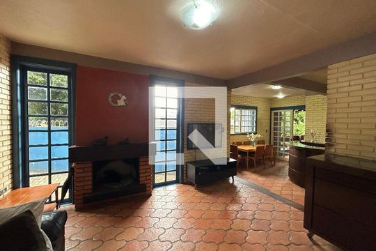 Sala de casa para alugar com 4 quartos, 290m² em Ideal, Novo Hamburgo