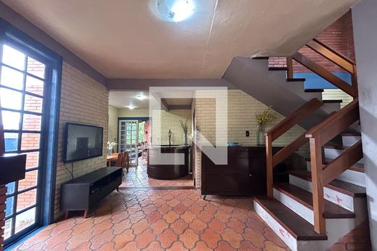 Sala de casa para alugar com 4 quartos, 290m² em Ideal, Novo Hamburgo