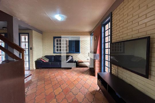 Sala de casa para alugar com 4 quartos, 290m² em Ideal, Novo Hamburgo