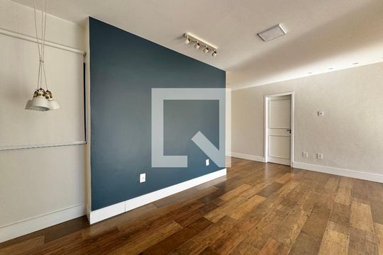 Sala (Segundo Andar) de casa de condomínio à venda com 3 quartos, 300m² em Jacarepaguá, Rio de Janeiro
