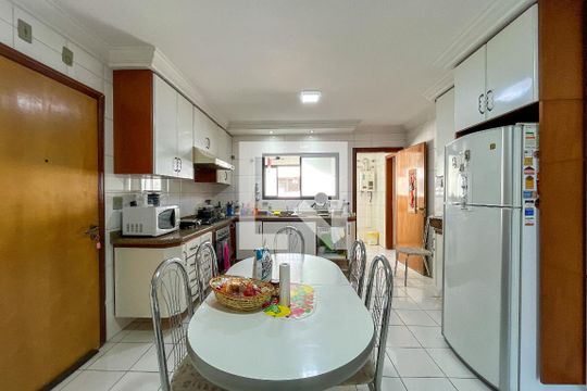 Cozinha de apartamento à venda com 3 quartos, 130m² em Vila Primavera, São Paulo