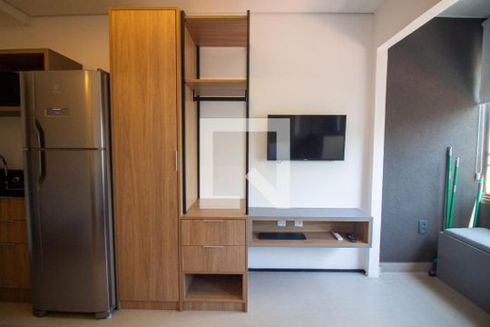 Sala / Quarto - Studio de kitnet/studio à venda com 1 quarto, 22m² em Jardim das Acacias, São Paulo