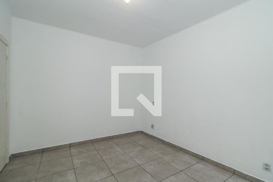 Quarto de apartamento à venda com 1 quarto, 52m² em São João, Porto Alegre