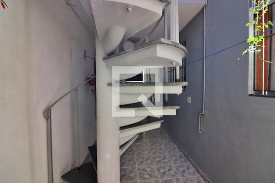 Quintal de casa à venda com 2 quartos, 139m² em Conjunto Residencial Enseada, São Bernardo do Campo