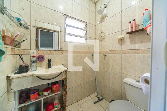 banheiro  de casa para alugar com 4 quartos, 300m² em Jardim Jamaica, Santo André