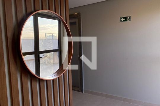 Sala de apartamento para alugar com 2 quartos, 43m² em Santo Cristo, Rio de Janeiro