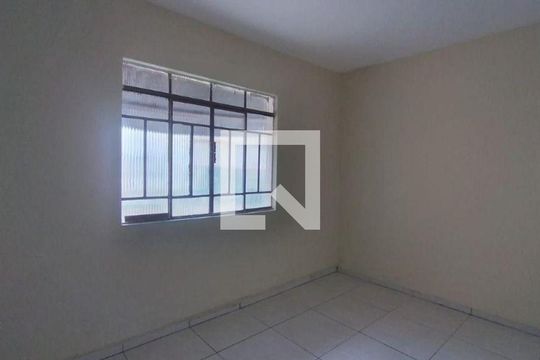 Casa à venda com 4 quartos, 202m² em Parque Capuava, Santo André