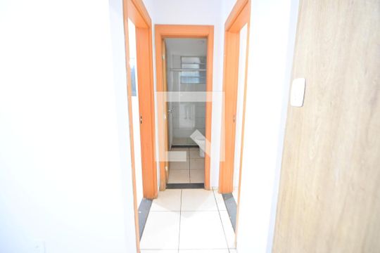 Corredor de apartamento para alugar com 2 quartos, 47m² em Residencial Aquários, Goiânia