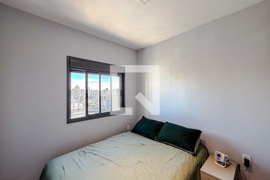 Quarto de kitnet/studio para alugar com 1 quarto, 28m² em Liberdade, São Paulo