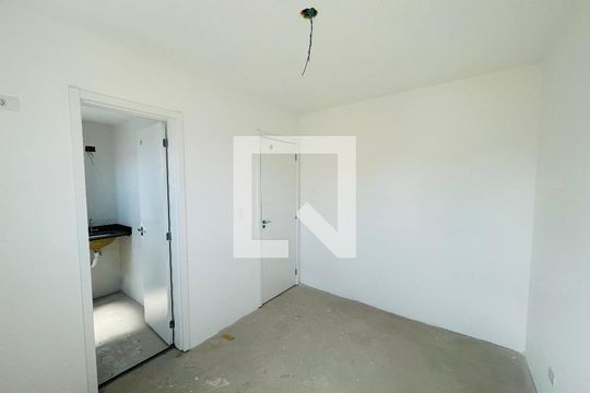 Quarto 1 de apartamento à venda com 2 quartos, 56m² em Vila Galvão, Guarulhos