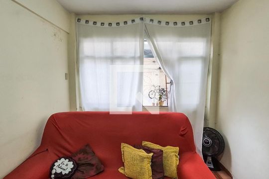Sala de apartamento à venda com 1 quarto, 32m² em Irajá, Rio de Janeiro