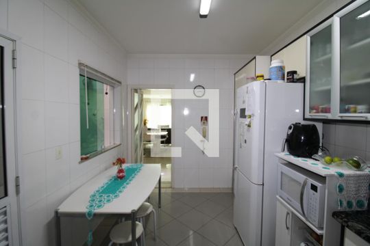 Cozinha de casa de condomínio à venda com 3 quartos, 199m² em Jardim São Paulo, São Paulo