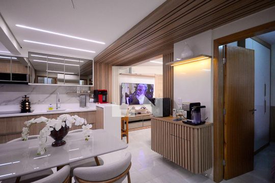 Sala/Cozinha  de apartamento à venda com 2 quartos, 52m² em Vila Moinho Velho, São Paulo