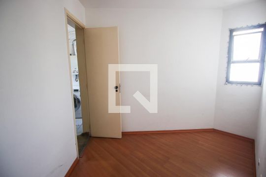 Quarto de Serviço de apartamento para alugar com 2 quartos, 74m² em Jardim Morumbi, São Paulo