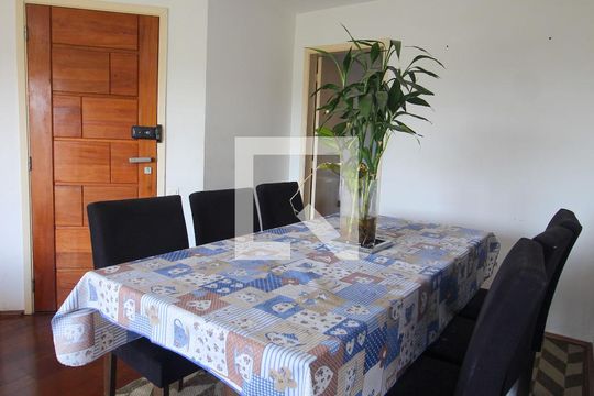 Sala de apartamento para alugar com 2 quartos, 74m² em Jardim Morumbi, São Paulo