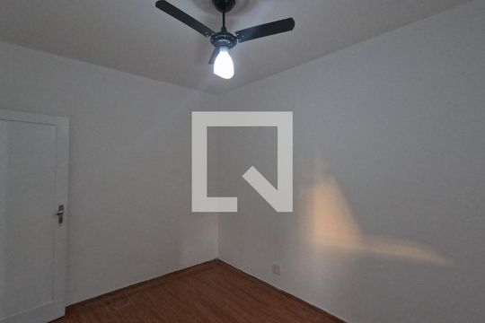 Quarto 2 de casa para alugar com 4 quartos, 120m² em Embaré, Santos