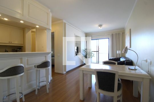 Sala de apartamento para alugar com 1 quarto, 42m² em Itaim Bibi, São Paulo
