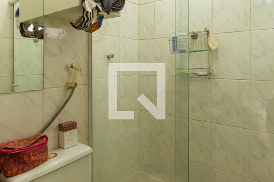 Banheiro da Suíte de casa de condomínio para alugar com 2 quartos, 150m² em Chácara Santo Antônio (zona Leste), São Paulo