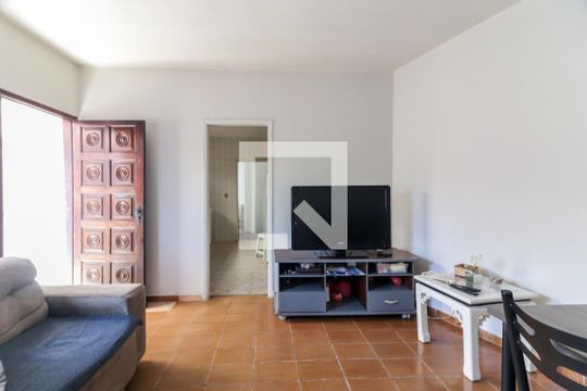 Sala de casa para alugar com 2 quartos, 75m² em Vila Tiradentes, São Paulo