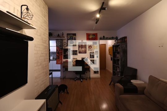 Sala de apartamento à venda com 3 quartos, 96m² em Vila Scarpelli, Santo André