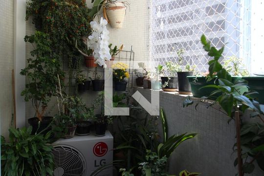 Varanda da Suíte de apartamento à venda com 4 quartos, 212m² em Vila Nova Conceição, São Paulo