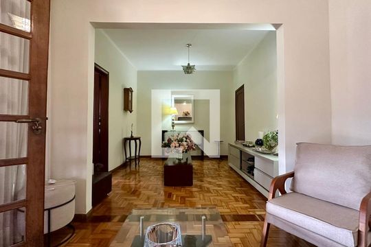 Sala  de casa à venda com 4 quartos, 446m² em Carlos Prates, Belo Horizonte