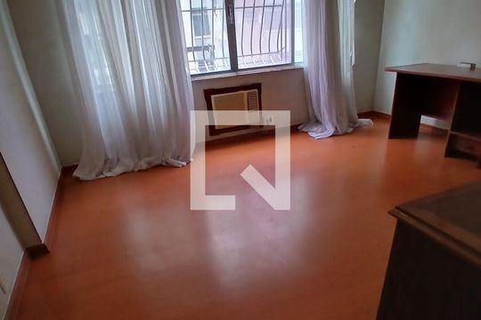 Sala de apartamento para alugar com 4 quartos, 140m² em Icaraí, Niterói
