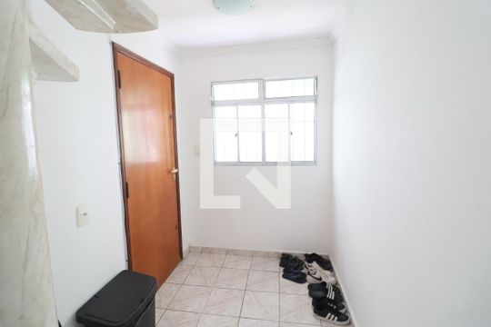 Hall de entrada de casa à venda com 3 quartos, 100m² em Jardim das Flores, Osasco