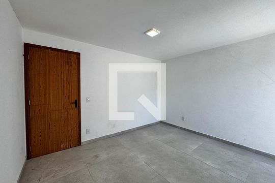 Suíte de casa de condomínio à venda com 3 quartos, 88m² em Vargem Pequena, Rio de Janeiro