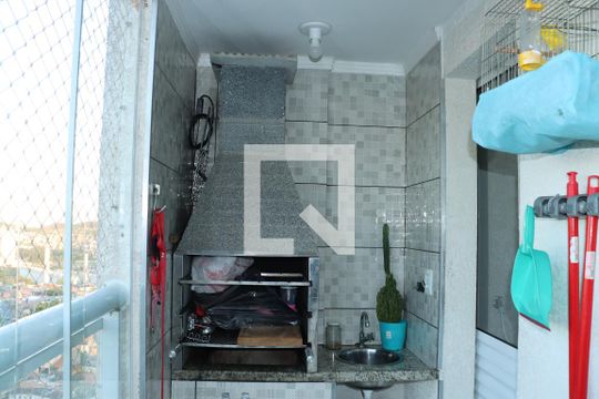 Sacada de apartamento para alugar com 3 quartos, 61m² em Jardim Marilu, Carapicuíba