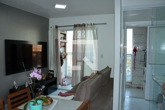 Sala/Cozinha de apartamento para alugar com 3 quartos, 61m² em Jardim Marilu, Carapicuíba