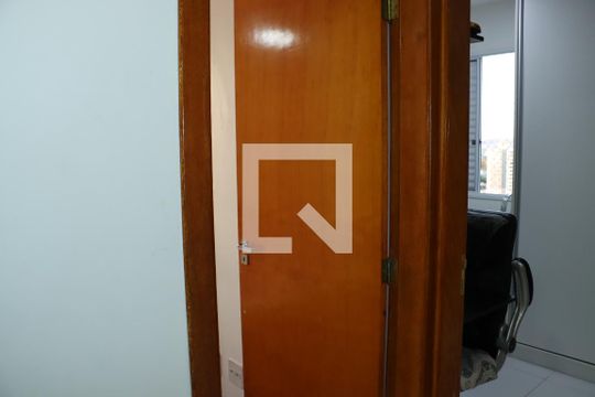 Quarto 1 de apartamento para alugar com 3 quartos, 61m² em Jardim Marilu, Carapicuíba