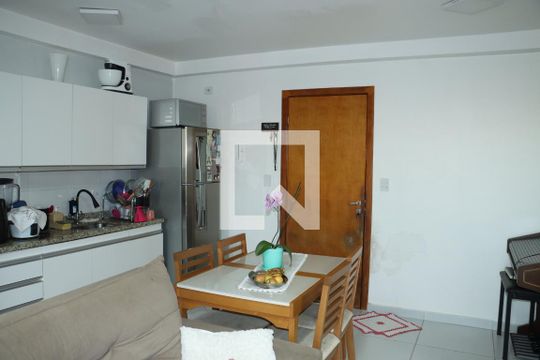 Sala/Cozinha de apartamento para alugar com 3 quartos, 61m² em Jardim Marilu, Carapicuíba
