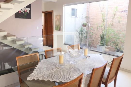 Sala de casa à venda com 3 quartos, 306m² em Cerâmica, São Caetano do Sul
